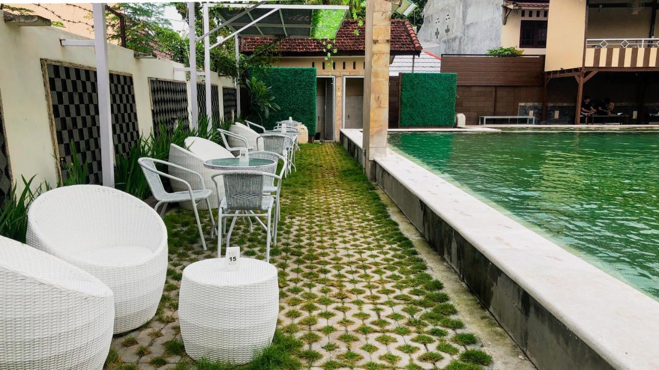 Grand Madani Hotel Mataram Ngoại thất bức ảnh