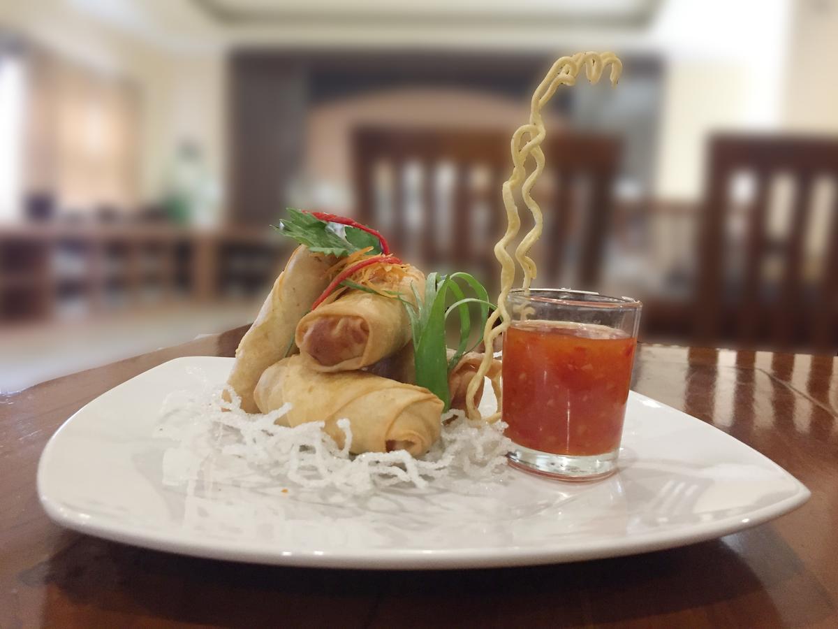 Grand Madani Hotel Mataram Ngoại thất bức ảnh