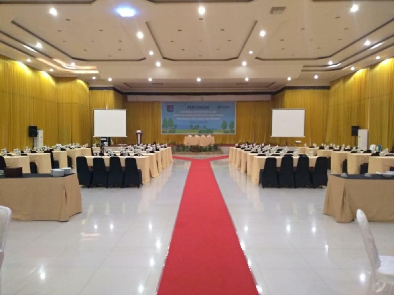 Grand Madani Hotel Mataram Ngoại thất bức ảnh